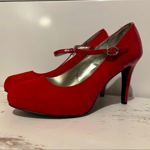 Style & Co. Red Heels Size 10